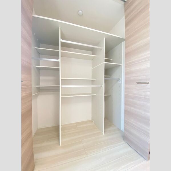 収納 (ウォークインクローゼット)