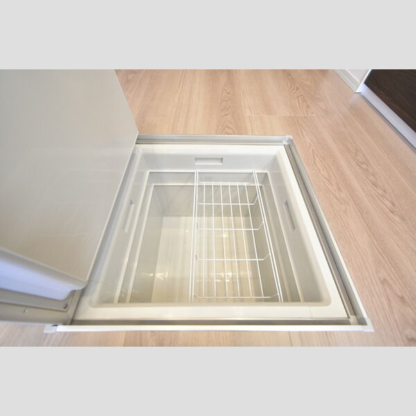 収納 (床下収納)