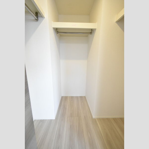 収納 (ウォークインクローゼット)