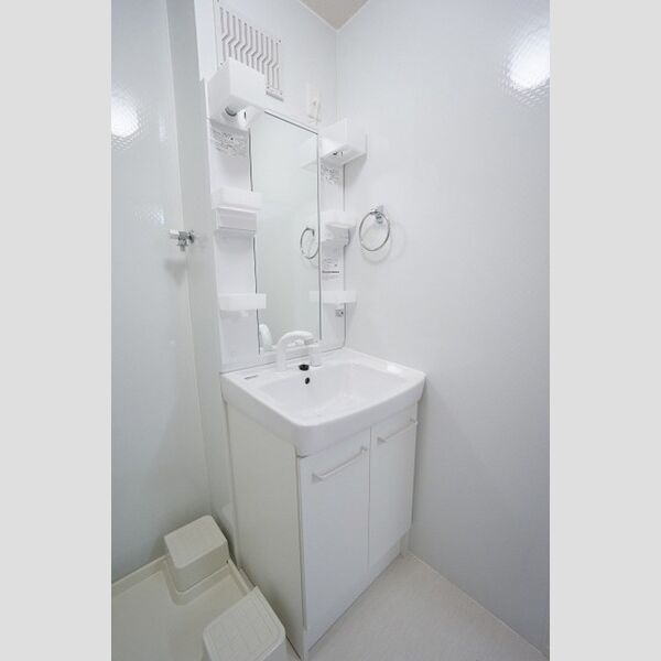 洗面所 (洗髪洗面化粧台)