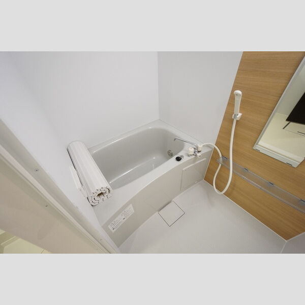 バス (浴室　追い焚き付き)