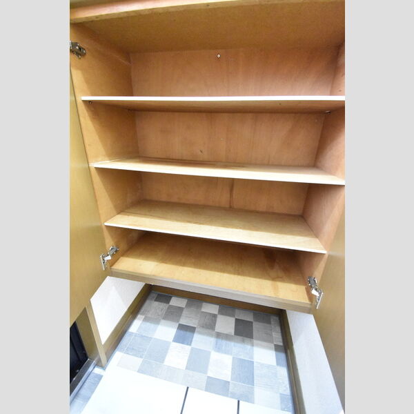 玄関 (シューズボックス)