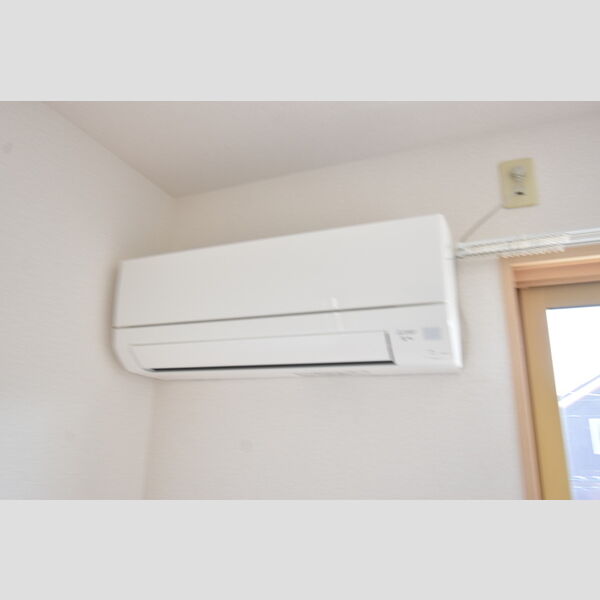 その他設備 (リビングエアコン)