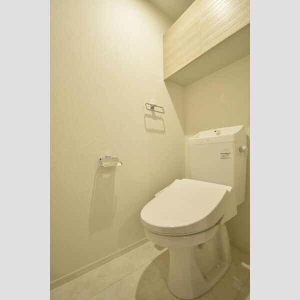 トイレ (トイレ)