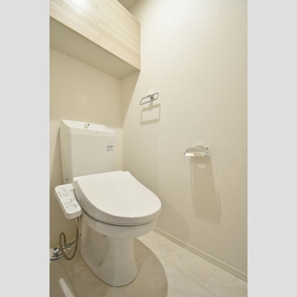 トイレ (トイレ)
