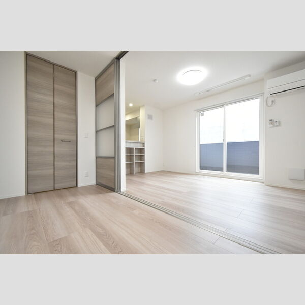 居室・リビング (洋室①)