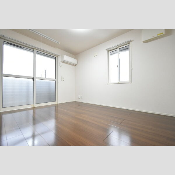 居室・リビング (洋室　別アングル)