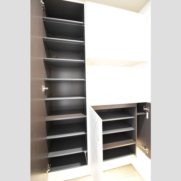 玄関 (シューズボックス)