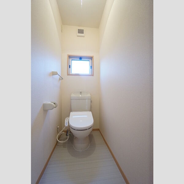 トイレ (トイレ(温水洗浄暖房便座つき))