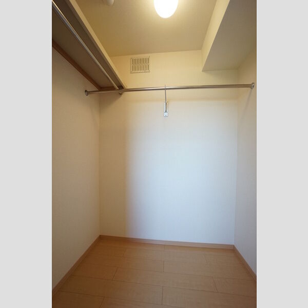 収納 (ウォークインクローゼット)