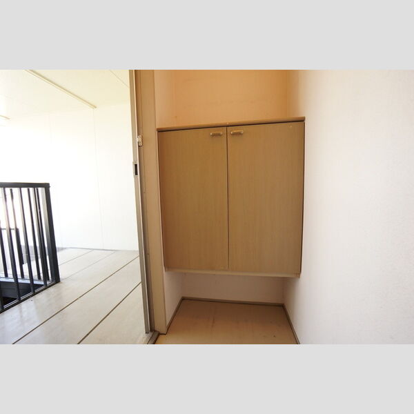 玄関 (備え付けシューズボックス)