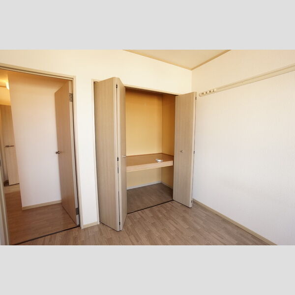 収納 (洋室収納)