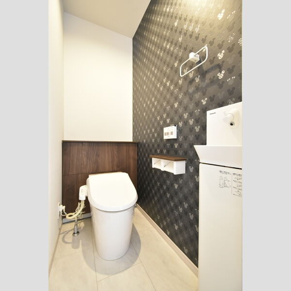 トイレ (2F　トイレ)