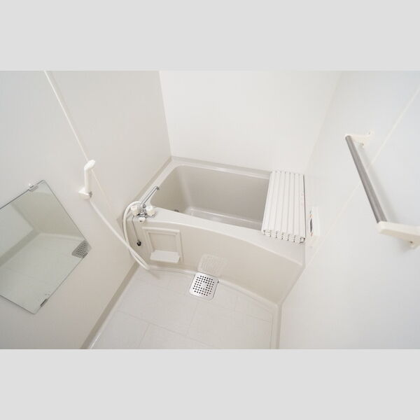 バス (浴室　追い焚き付き)