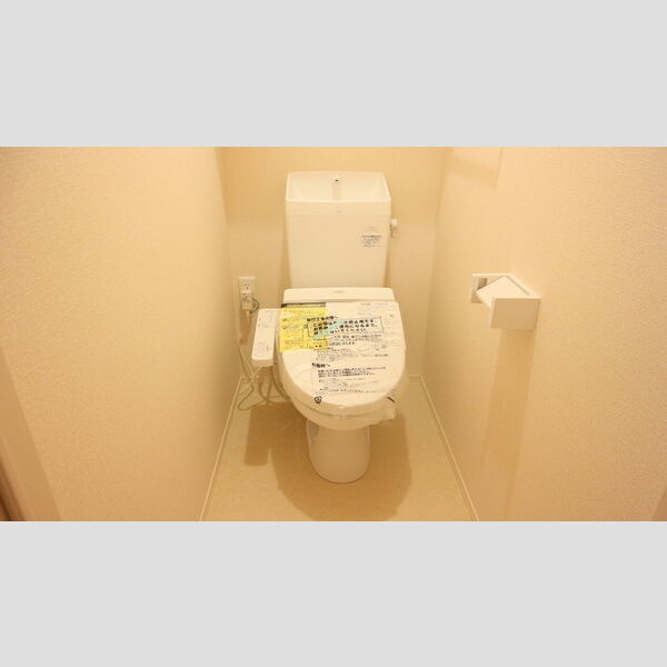 トイレ (トイレ)