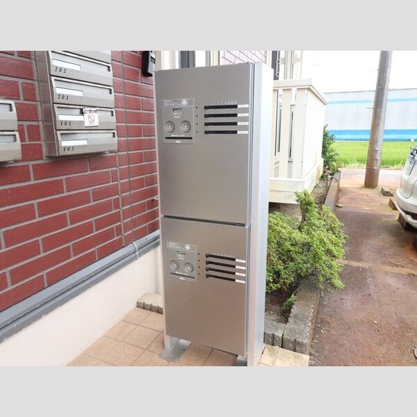 エントランス (宅配ボックス)