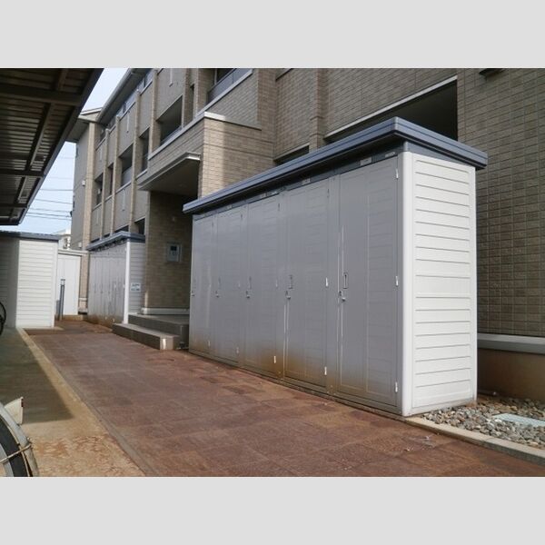 現地周辺 (物置)