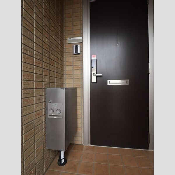 エントランス (宅配ボックス)