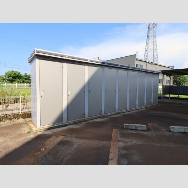 現地周辺 (物置)