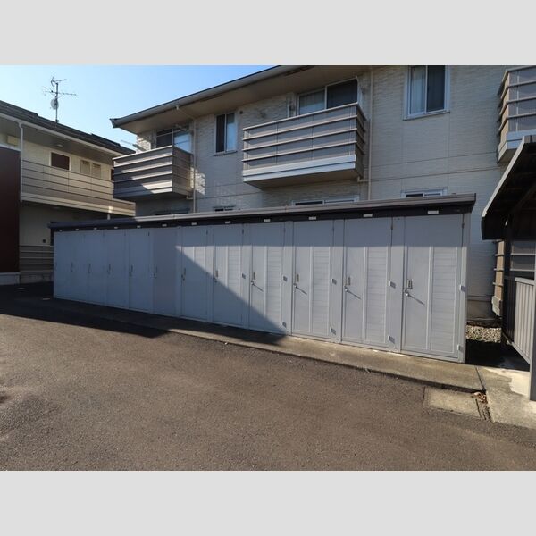 現地周辺 (物置)