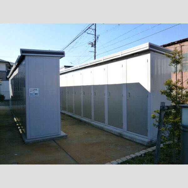 現地周辺 (物置)