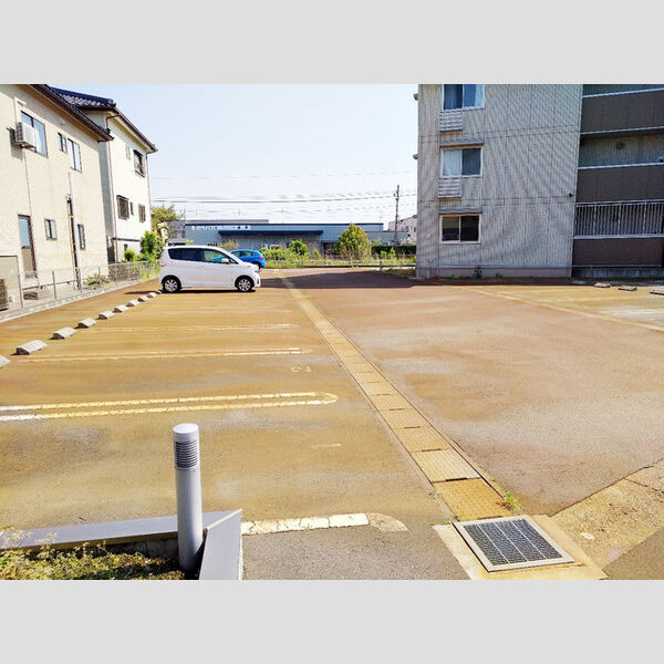駐車場 (駐車場)