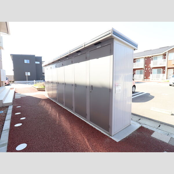 現地周辺 (物置)