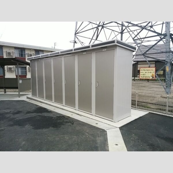 現地周辺 (物置)