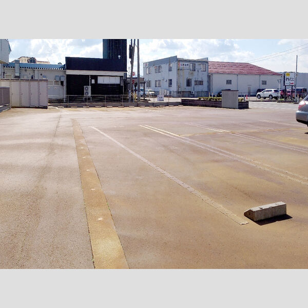 駐車場 (駐車場)