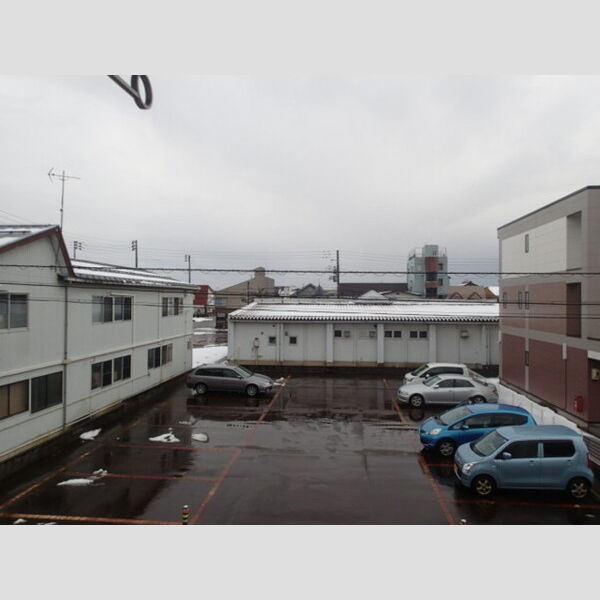 現地周辺 (駐車場)