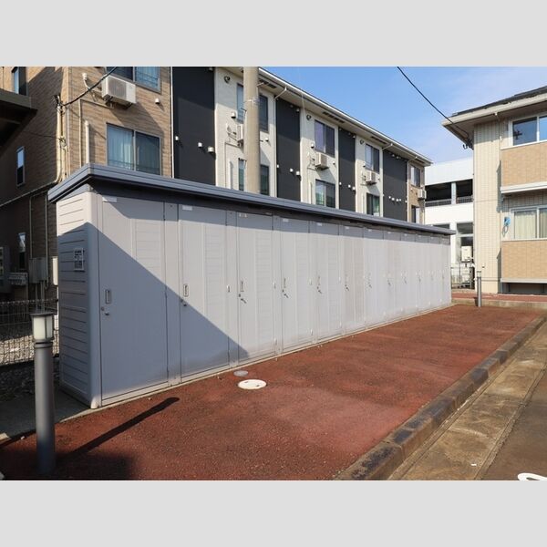 現地周辺 (物置)