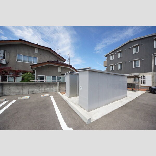 現地周辺 (物置)