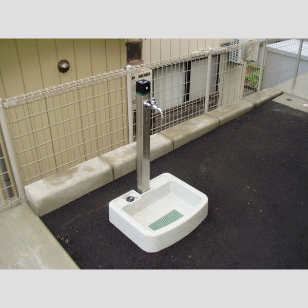 現地周辺 (ペット足洗い場)