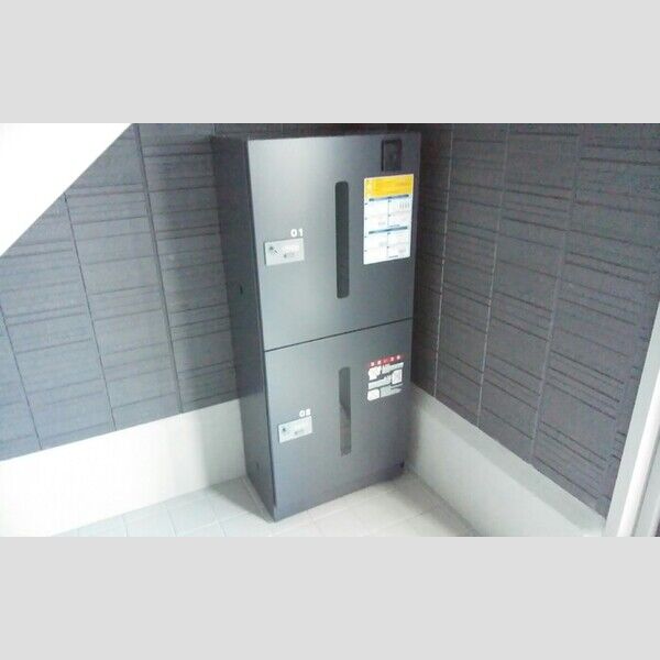 エントランス (宅配ボックス)