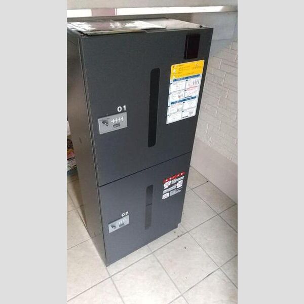 エントランス (宅配ボックス)