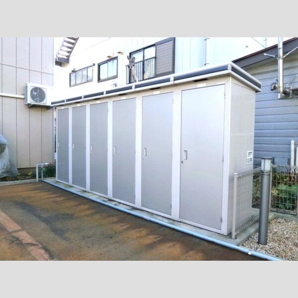 現地周辺 (物置)