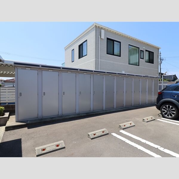 現地周辺 (物置)