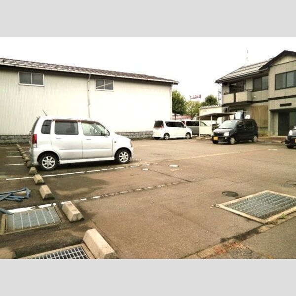 駐車場 (駐車場)