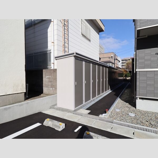 現地周辺 (物置)