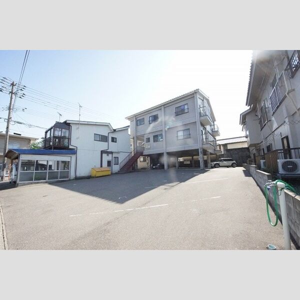 駐車場 (駐車場)