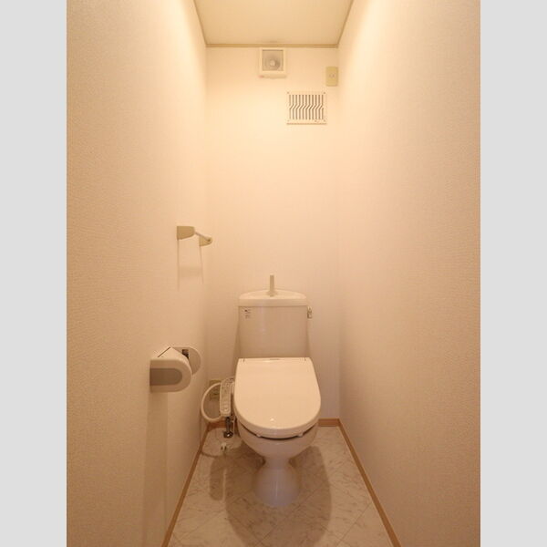 トイレ (温水洗浄暖房便座)