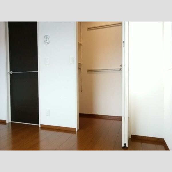 収納 (ウォークインクローゼット)