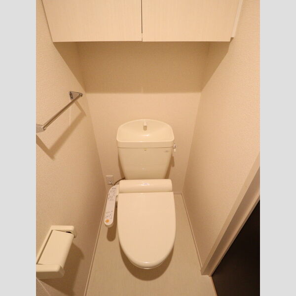 トイレ (温水洗浄暖房便座)