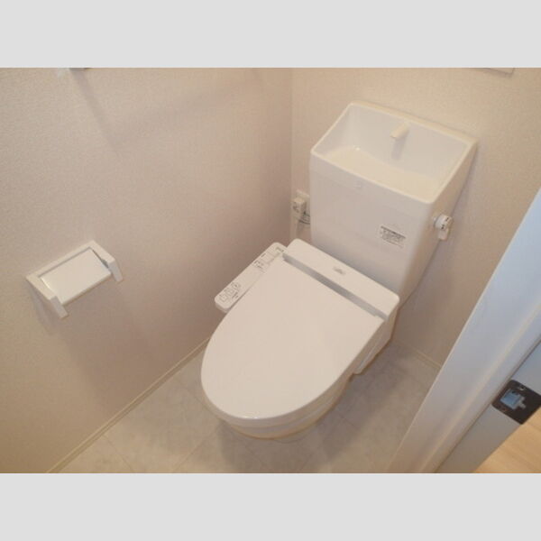 トイレ (温水洗浄暖房便座)