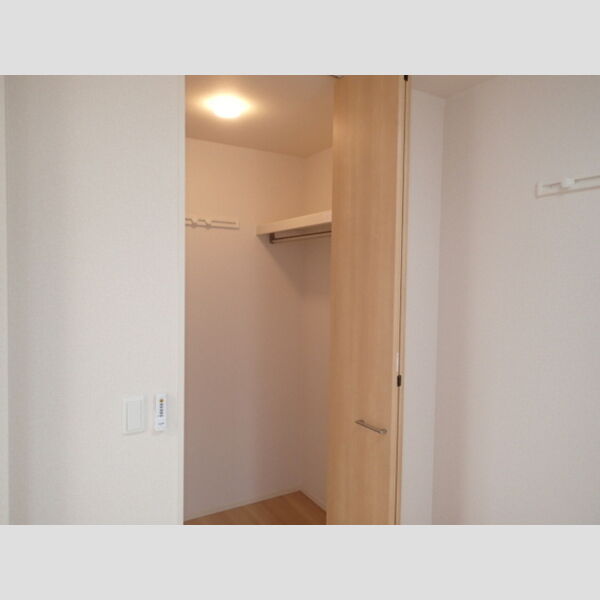 収納 (ウォークインクローゼット)