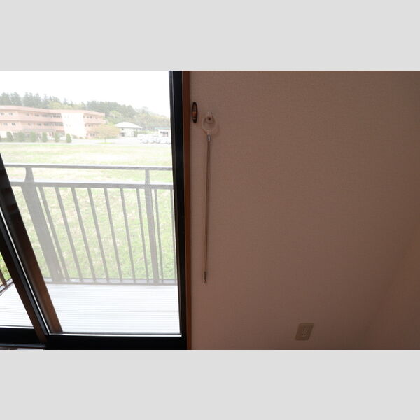 その他 (室内物干し用ポール)