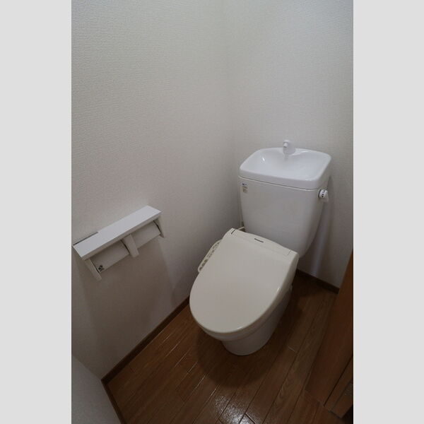 トイレ (温水洗浄暖房便座)