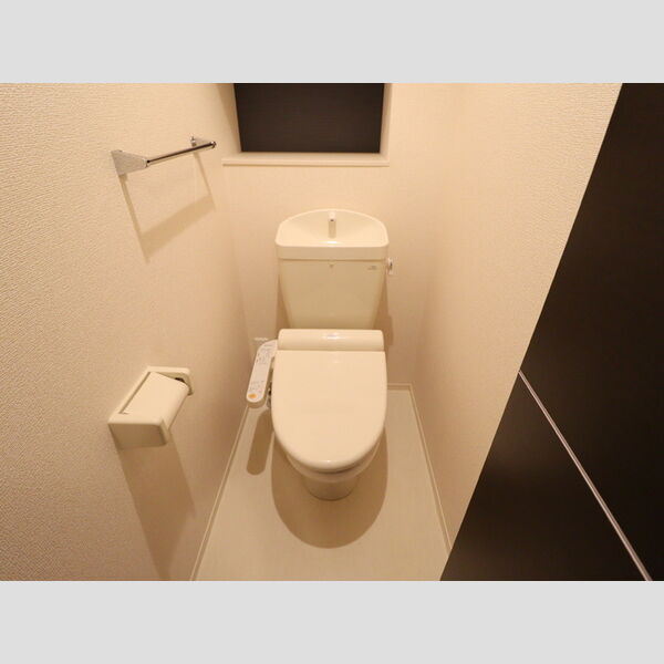 トイレ (温水洗浄暖房便座)