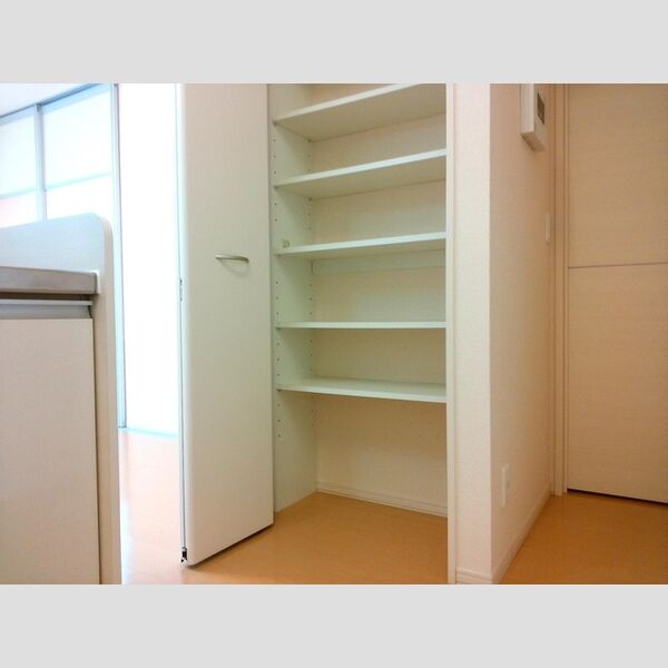 収納 (パントリー)
