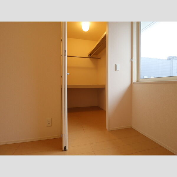 収納 (ウォークインクローゼット)